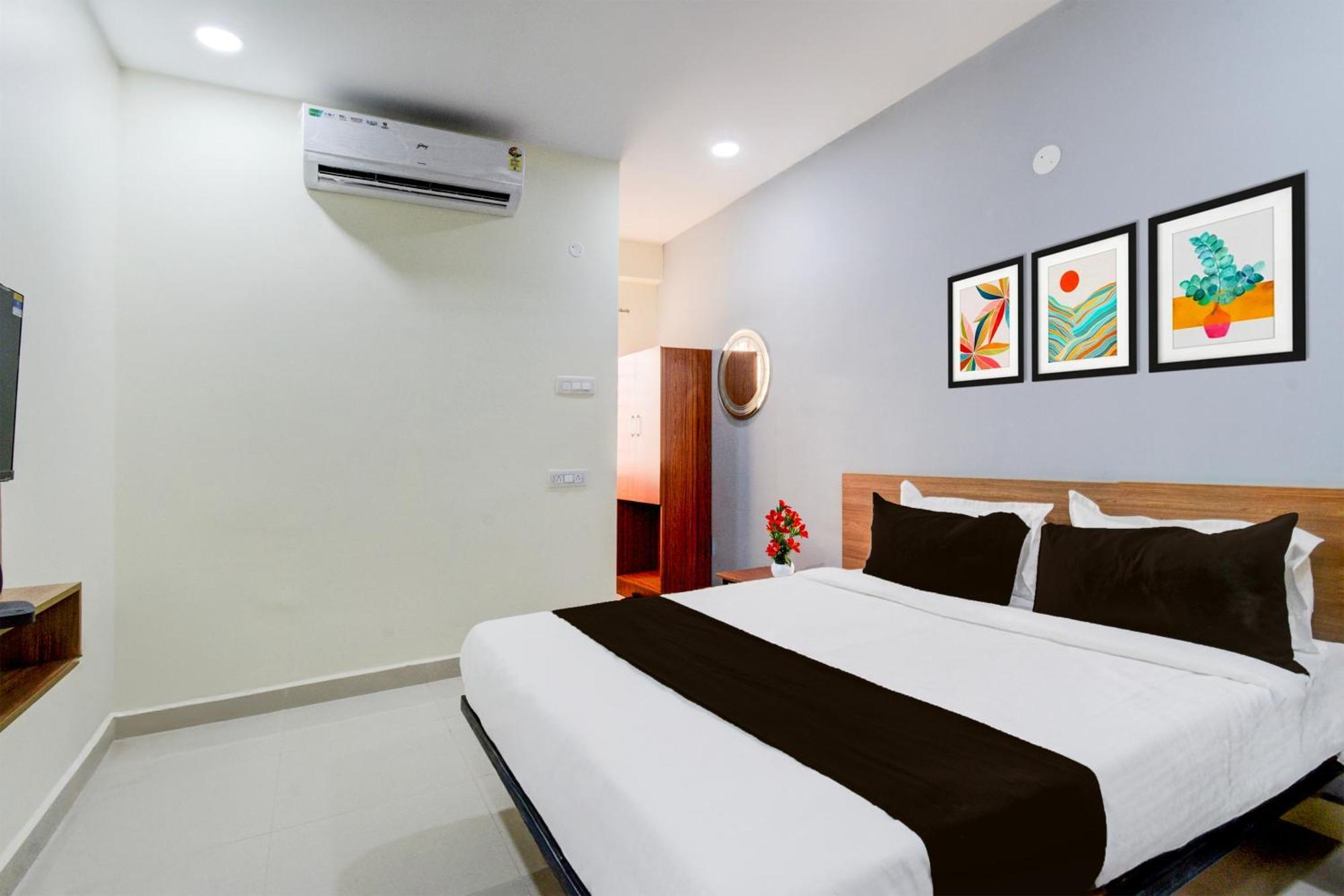 Super Townhouse Kukatpally North Formerly Munagala Arcade Hyderabad Exterior photo