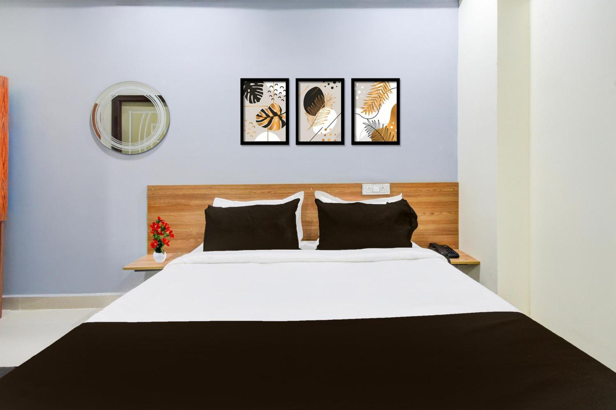 Super Townhouse Kukatpally North Formerly Munagala Arcade Hyderabad Exterior photo
