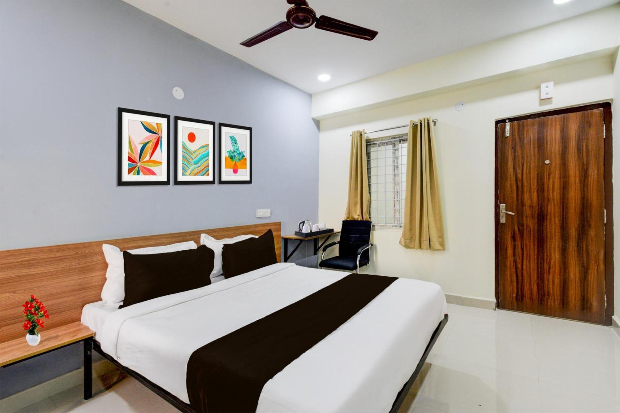 Super Townhouse Kukatpally North Formerly Munagala Arcade Hyderabad Exterior photo